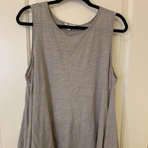 mittoshop Tops - NWT swing style boutique tank top mittoshop Tops - NWT swing style boutique tank top